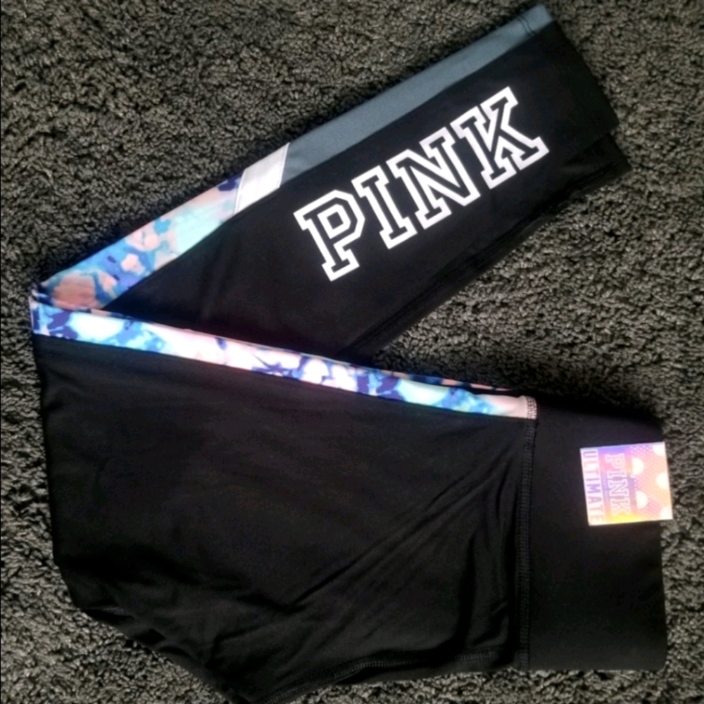 PINK Ultimate Ankle Leggings